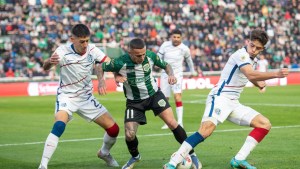 San Lorenzo dejó pasar la victoria en el sur y empató con Banfield