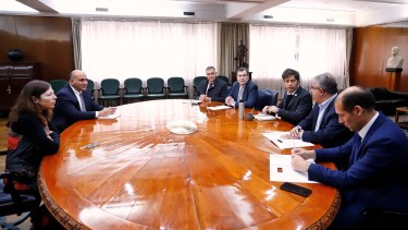 La ministra Silvina Batakis recibió a cinco gobernadores, entre ellos al neuquino Omar Gutiérrez. Foto: Jefatura de Gabinete Nación. 