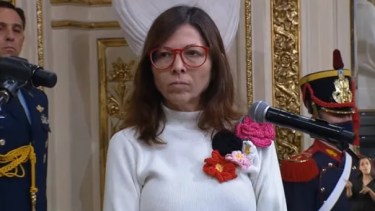 Batakis asumió el lunes, y en las últimas 48 horas definía su gabinete.- 