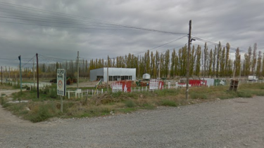 El local se encuentra ubicado en una zona rural , a pocos metros de la Ruta Nacional 22. (foto: gentileza google maps)