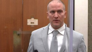 Expolicía que mató a George Floyd fue sentenciado a más de 20 años por violar sus derechos civiles