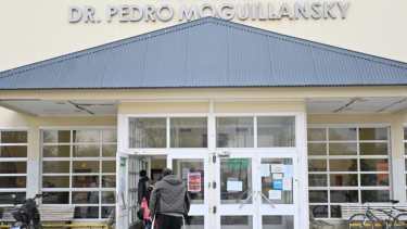 El abrazo simbólico será hoy a las 21. Foto: Florencia Salto