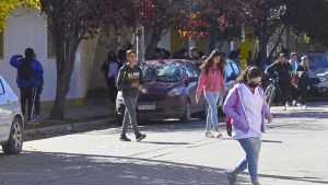 Comienza el pago de becas municipales a estudiantes de Regina