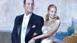 Subastarán cinco vestidos icónicos de Evita: cuáles son los valores de las ofertas