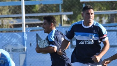 Henry Sáez hizo los cuatro goles de La Amistad en la clasificación a semifinales. Bestial. Foto: archivo 