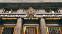 Imagen de Los números del Presupuesto 2024: déficit de 0,9%, inflación de 70% y un dólar oficial de $607
