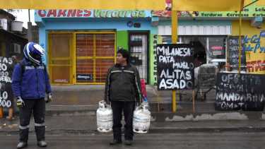 Gladys Aballay, referente territorial de Libres del Sur, aseguró que vivir y calefaccionarse sin gas natural cuesta $60.000 en Neuquén. (Foto: Matías Subat).