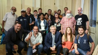 Fernández fue criticado por movimientos sociales opositoras por las medidas que lanzó Batakis el lunes.  