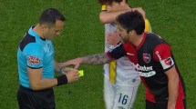 Imagen de El gol insólito que erró Pablo Pérez y la emoción de Alejo Veliz tras el gol en el clásico rosarino