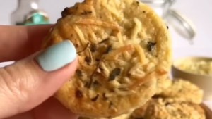 Galletitas de queso y romero