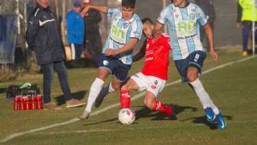 En Viedma, el equipo capitalino quedó a mano con el de Chivilcoy. Foto: Pablo Leguizamon