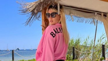 Wanda Nara se mostró divertida en redes, desde las playas de Ibiza.-