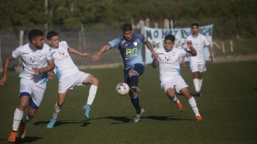 El equipo viedmense estuvo lejos de su nivel y perdió frente al conjunto de Buenos Aires. Foto: Pablo Leguizamon.