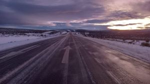 Se fue la nieve de la cordillera pero hay hielo en las rutas que rodean a Bariloche