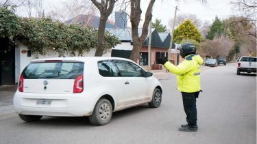 Personal de tránsito tendrá durante una semana puestos fijos y móviles para acompañar el cambio de sentido. Foto: Facebook de Secretaría de Movilidad y Servicios al Ciudadano