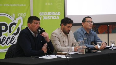 La conferencia fue ayer en el Complejo Cultural Cipolletti. Foto: Gentileza.