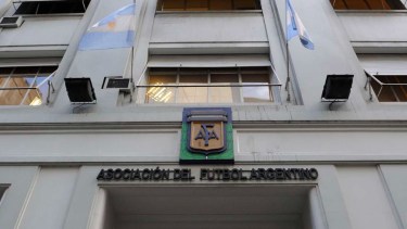 La dirigencia del fútbol argentino mantuvo una reunión este viernes y resolvieron mantener los descensos.
