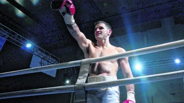 Gino Godoy prolongó su buen momento y consiguió otra victoria. (Foto: Matías Subat/Aguante Neuquén)