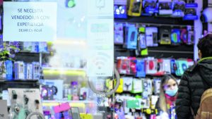 Lejos del petróleo, los jóvenes neuquinos solo viven al día: tips para iniciarse en el ahorro