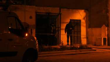 El asesinato ocurrió en un  departamento de calle Jachal 1645.  (foto: Juan  Thomes)