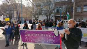 Más de un centenar de personas marchó contra el «ajuste en discapacidad» en Roca