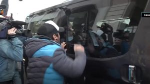 Video: incidentes en el ingreso a la jura de Sergio Massa