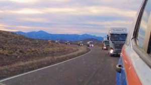 Lograron cruzar por Pino Hachado todos los camiones que estaban varados