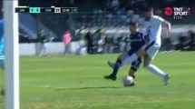 Imagen de Penalazo a Soldano no cobrado para Gimnasia y la bronca de Gorosito
