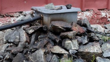 El desengrasador del refugio Laguna Negra trata de manera primaria las “aguas grises” provenientes de la cocina. Gentileza