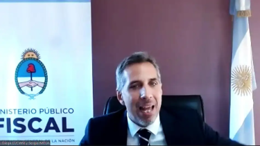 El fiscal Diego Luciani durante sus acusaciones contra Cristina Kirchner. 