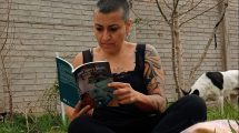 Imagen de Ely Navarro se desmarca del teatro (por ahora) para incursionar en la narrativa con su primera novela