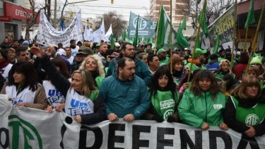 El Frente Sindical espera el llamado del gobierno para abrir una nueva paritaria. Foto archivo: Juan Thomer.