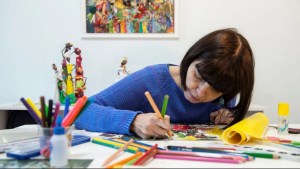 Talleres gratuitos con la artista plástica Karina Beltrán en Cipolletti