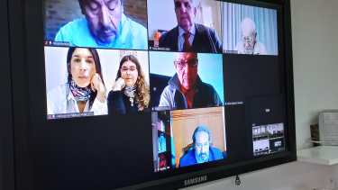 Tanto los imputados como las defensoras oficiales y el fiscal siguieron la audiencia vía zoom. (fotos Luis Leiva)
