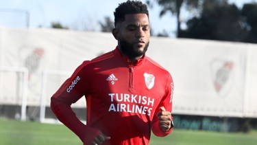 Miguel Borja no pudo entrenar hoy con River y es duda para el partido del sábado en Victoria. 