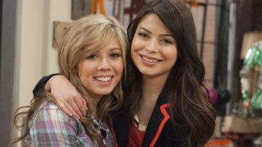 La actriz que interpretaba a Sam Puckett reveló que tuvo un pasado difícill y el elenco se vio sorprendido.-