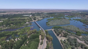 Denunciaron que se arrojan líquidos cloacales al río Neuquén y pidieron informes
