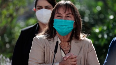 Vega debió presentar su renuncia. 