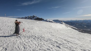 Las posibilidades de curación de los cánceres de mama que se detectan en su etapa inicial son prácticamente del 95%.  Fotos y video: Gentileza Cerro Chapelco.