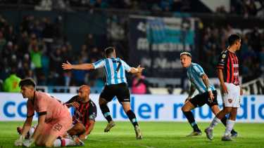 La Academia no quiere perderle pisada a Boca. (Foto: Télam)