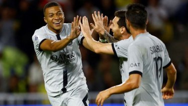 Mbappé marcó dos tantos con sendas asistencias de Messi.