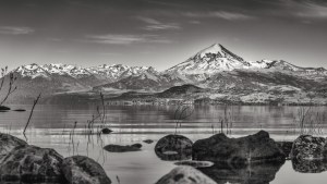 «De luces y sombras», las fotos de un cazador de belleza en la cordillera neuquina