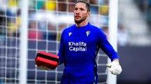 Imagen de Jeremías Ledesma ayudó a un hincha con un desfibrilador en la suspensión de Cádiz-Barcelona