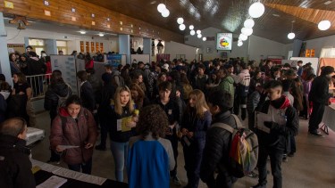 La muestra convocó a seis instituciones educativas de Bariloche. Foto: Marcelo Martínez