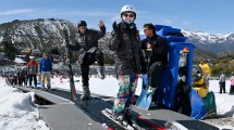 Imagen de Feriado a pleno de turistas en Bariloche, con gastronomía y último día de esquí en Catedral
