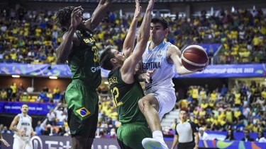 Gabriel Deck se erigió como el goleador y figura de la AmeriCup. Anotó el doble decisivo para Argentina sobre Brasil. 