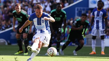 Doblete de MacAllister para Brighton y lesión de Lisandro Martínez en Manchester