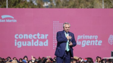 El presidente se refirió a chiques en su discurso ante estudiantes de San Martín.