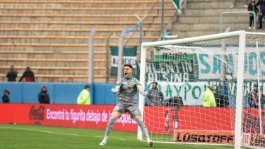 Cambeses se lució en los penales y Banfield está en semifinales.