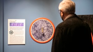 La original muestra sobre el infinito que cruza ciencias y arte